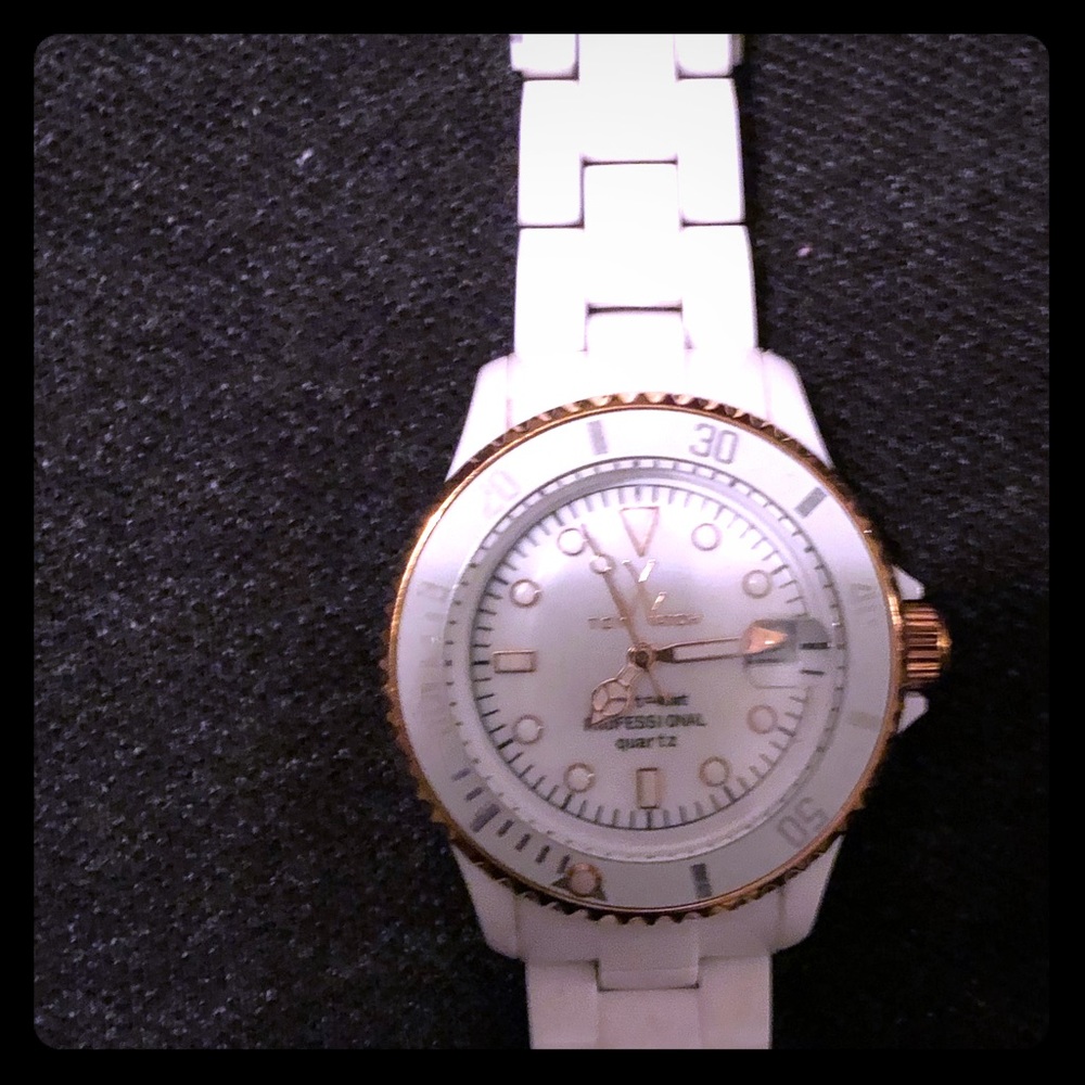 ToyWatch white
